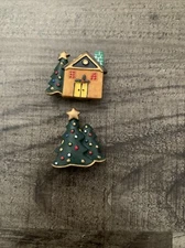 VINTAGE CHRISTMAS SHIRT BUTTON COVERS SET OF 2 CHRISTMAS TREES