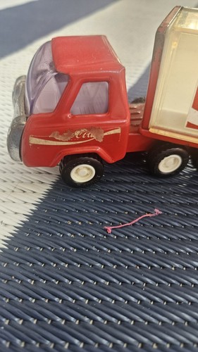 Buddy L Coca Cola Truck 18 wheeler 1980 Coke Missing Bottles Mack Truck - Picture 3 of 8