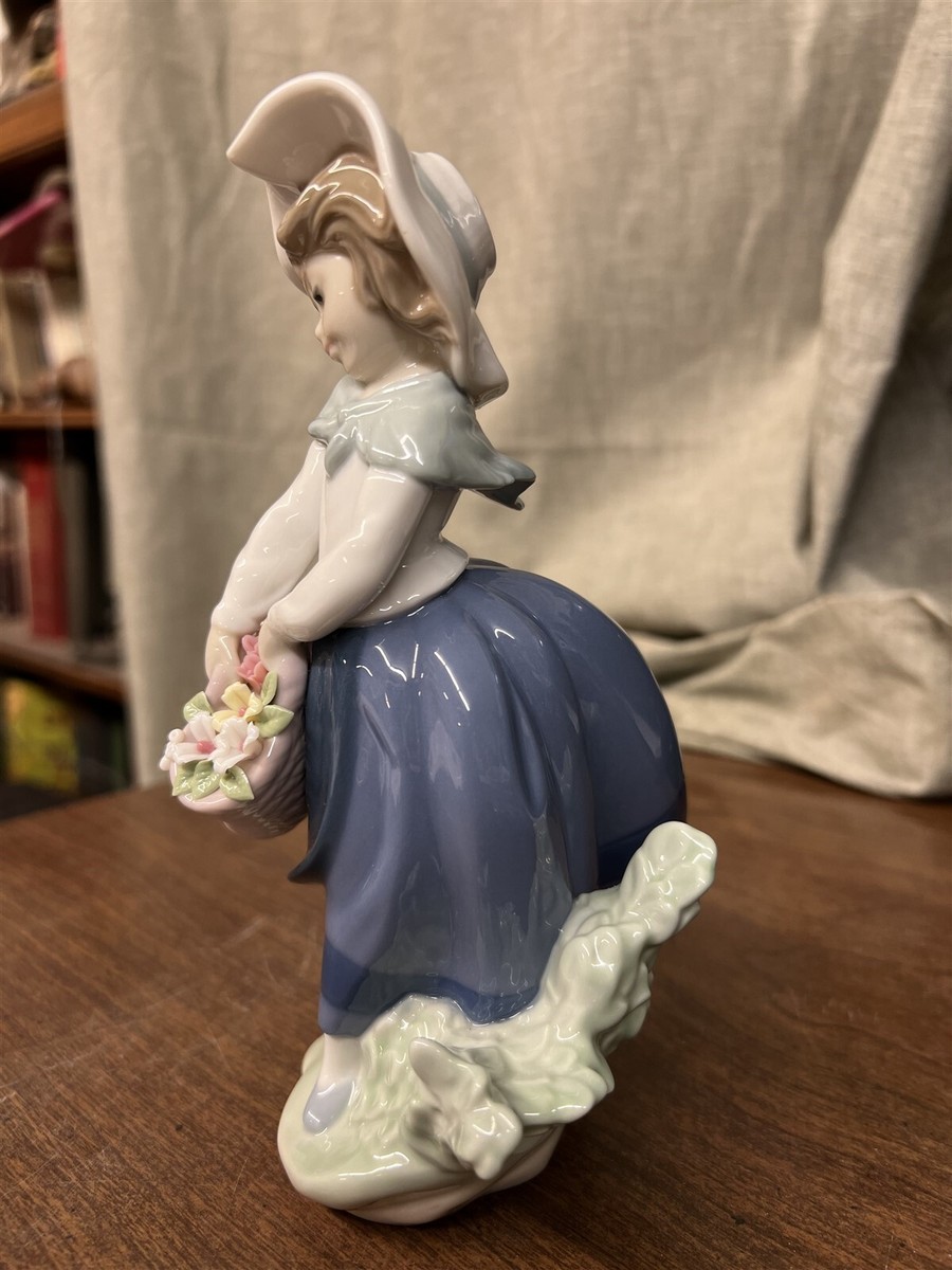 Lladro Porcelain Figurine #5222 “Pretty Pickings” 1983 | eBay