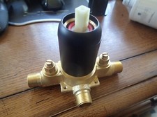 Shower diverter with Matte Black accent with water flow adjustments