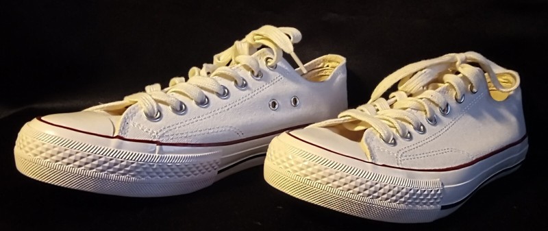 WHITE LOW CUT SNEAKERS BOYS YOUTH SIZE 7 US 40 EUR MADE BY JACK BAGGIO
