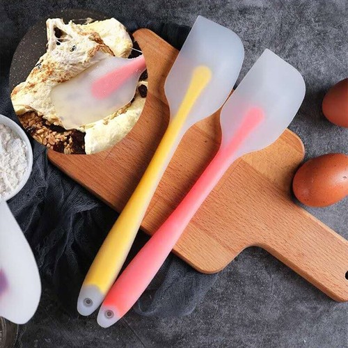 Spatule antiadhésive grattoir pâtisserie en silicone - outils pour gâteaux - Photo 1/10