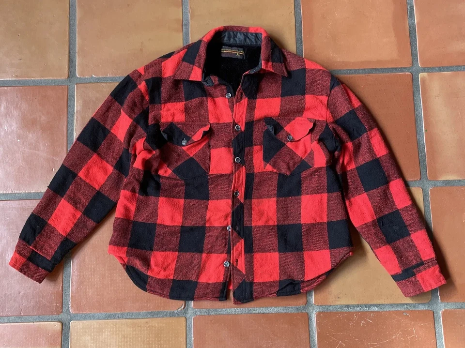 Chaqueta De Colección Montgomery Ward Para Hombres Grande Abotonada Roja Búfalo Forrada a Cuadros De Colección Foto 3 de 4