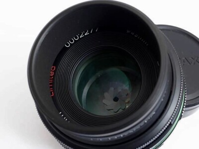 Pentax smc PENTAX-DA 70mm F2.4 Limited Telephoto Prime Lens