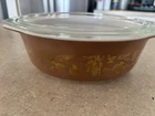 Vintage Pyrex Early American Brown & Gold Oval Casserole Dish 1-1/2 Qt w/Lid 043