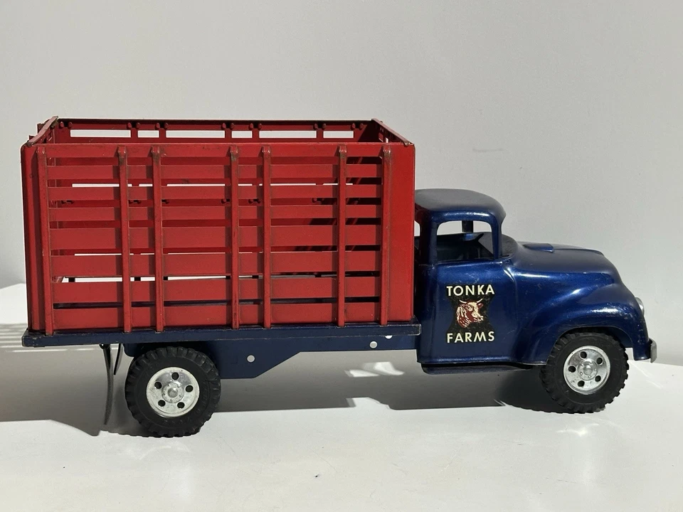 Tonka Stock Rack Truck 1957 B-202 Pressed Steel Truck/Corral/Ramp/Livestock - Image 4 of 4