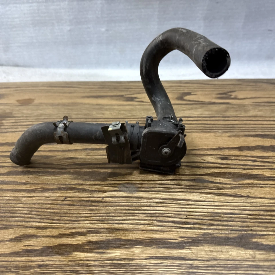 Used OEM Heater Water Control Valve 87240-50130 w/ Pipes Lexus LS430 2001-2006 - Image 4 of 4