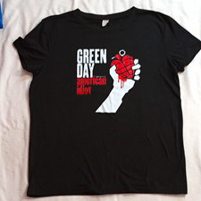 Green Day American Idiot Black Graphic T-Shirt 21 in x 27 in