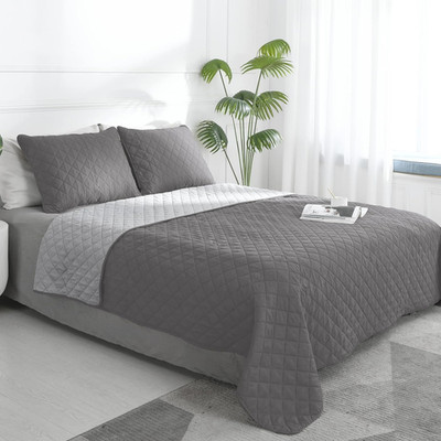 Easy-Going Full/Queen Size Reversible Quilt Set with 1 Quilt and 2 Pillow Shams,