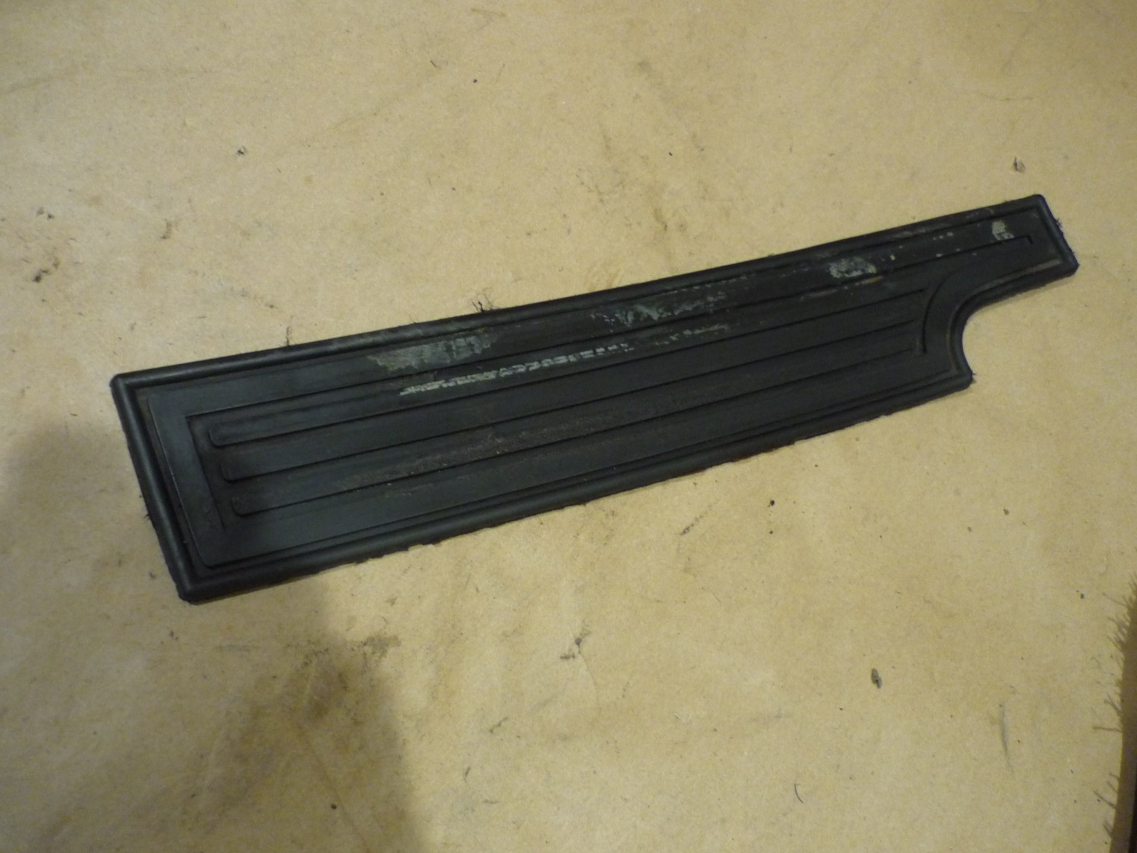 Ferrari 208, 308 -  Footrest Plate Rubber GTS - P/N 60370202