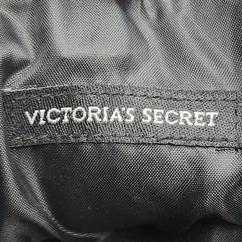 Bolsa de ombro Victoria's Secret preta náilon acabamento em couro sintético - Imagem 4 de 4