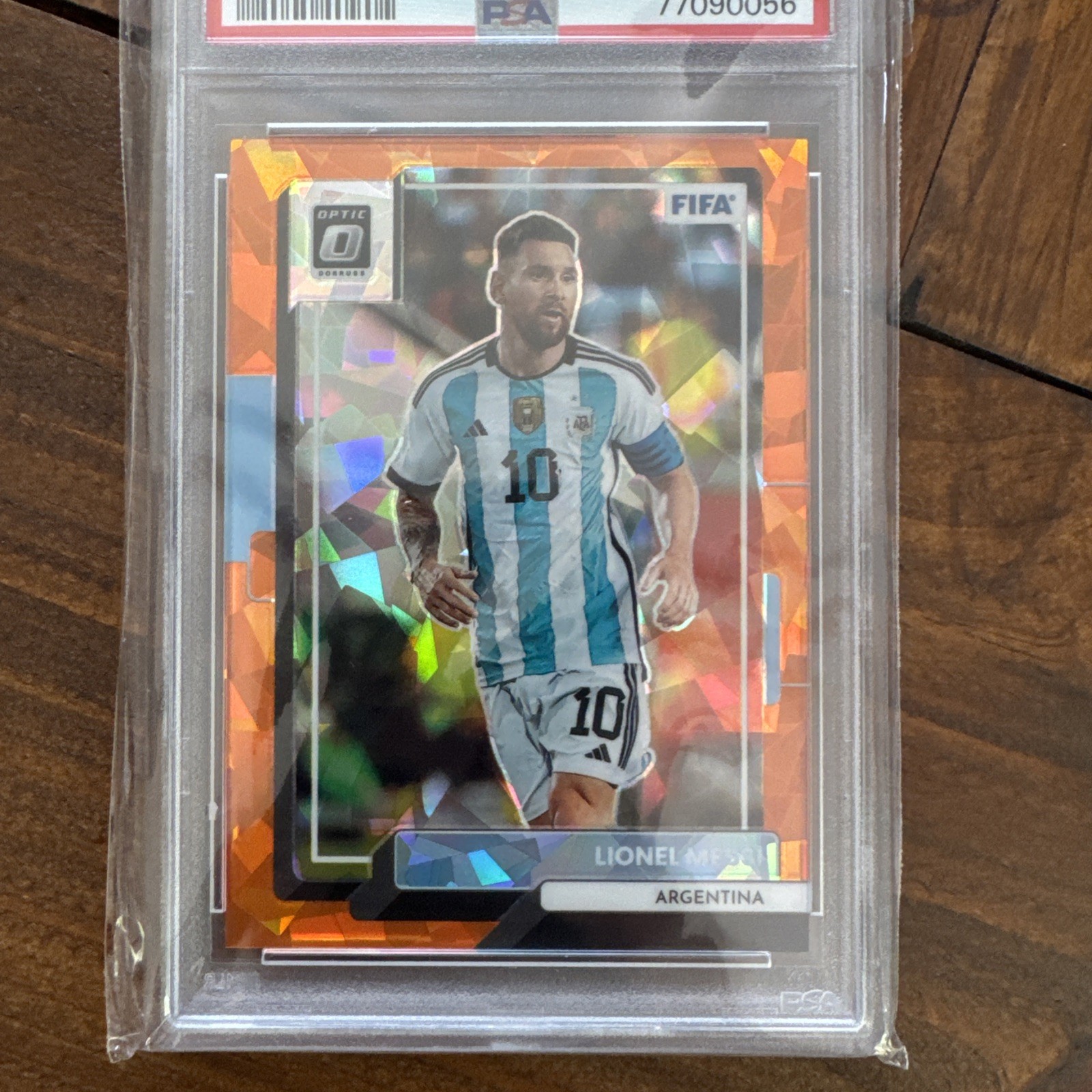 2022-23 Panini Donruss Optic 10 Lionel Messi Orange Cracked Ice PSA 10 Argentina view 2
