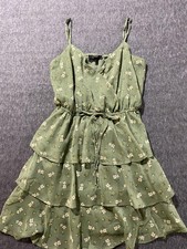 Trixxi Dress Womens Small Green Floral Tiered Ruffle V Neck Lined Summer Boho