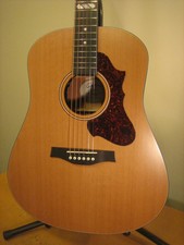 Godin Metropolis Natural Cedar Eq  --blemished--