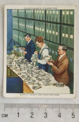1938 Churchmans Air Raid Precautions No. 35 Versorgungsdepot für Atemschutzmasken