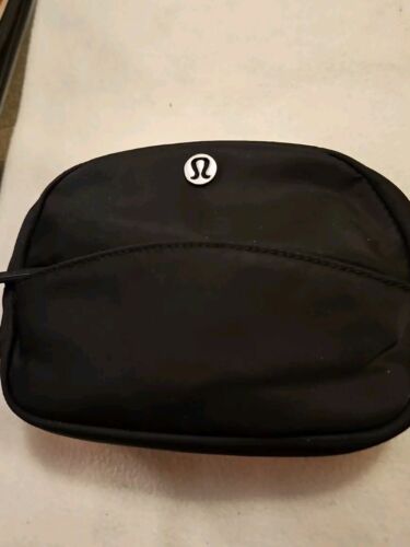Lululemon Go Getter Pouch 2L Black GOOD CONDITION  - Picture 1 of 8