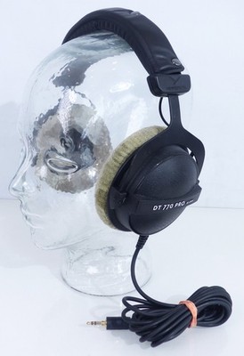 Beyerdynamic DT 770 Pro kabelgebunene Kopfhörer schwarz 80 Ohm AUX #BEY3