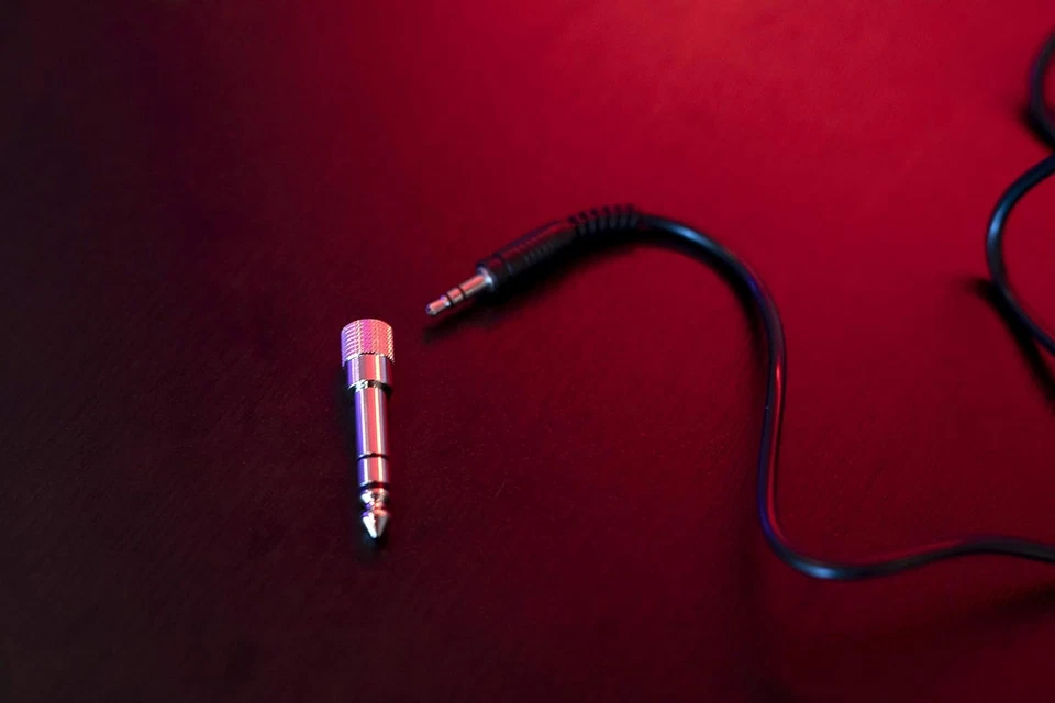 Numark HF125 Cuffia Dj cavo anti-groviglio da 1,8 metri padiglioni regolabili 7P - Immagine 3 di 4