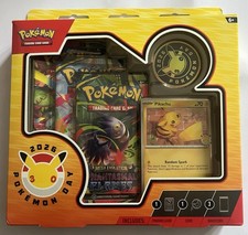 Pokémon Tag 2026 Pikachu Promo Box - Pokémon TCG 3 Booster Packs Englisch Sealed