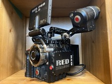 Confezione Cinecamera Cinema RED Epic-X Dragon 6K Con Attacco EF e PL, EVF E Altro