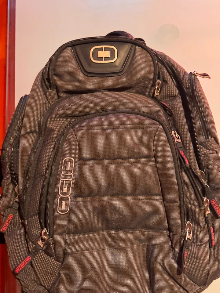 Mochila OGIO Renegade RSS 17 cinza compatível com 17" laptop computador bolsa de trabalho escolar - Imagem 2 de 4