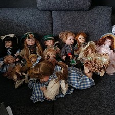 Porzellanpuppen Konvolut 17 Puppen Sammler Inklusive Extra Kleidung und Schuhe