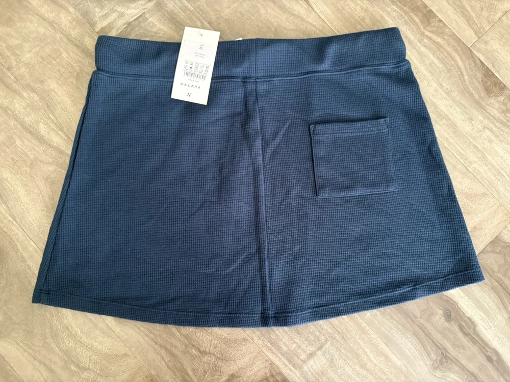 Halara Athletic Golf Tennis Skirt with Drawstring and Back Pocket in XL