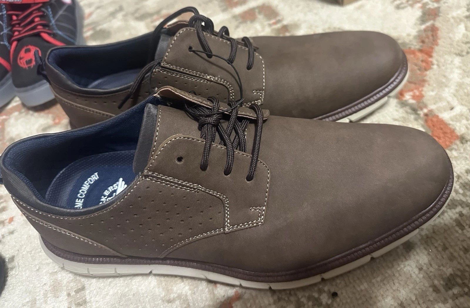 Chaussures décontractées Dockers Supreme Comfort pour hommes pointure 9,5 M marron semelle souple suprême excellent état