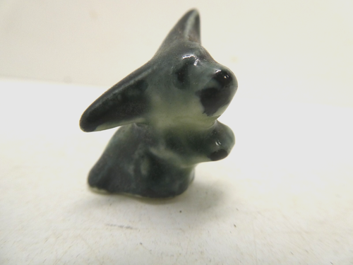 ESTATUA DE PERRO TERRIER PEQUEÑO DARBYSHIRE CERÁMICA AUSTRALIANA