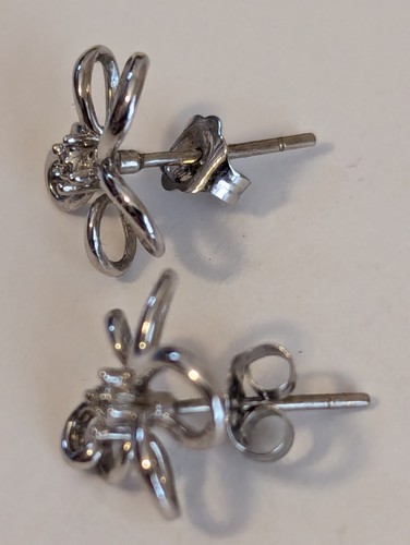10K 17.5" White Gold Flower Diamond Chip Pend Necklace Match Diamond Earrings - Picture 9 of 12