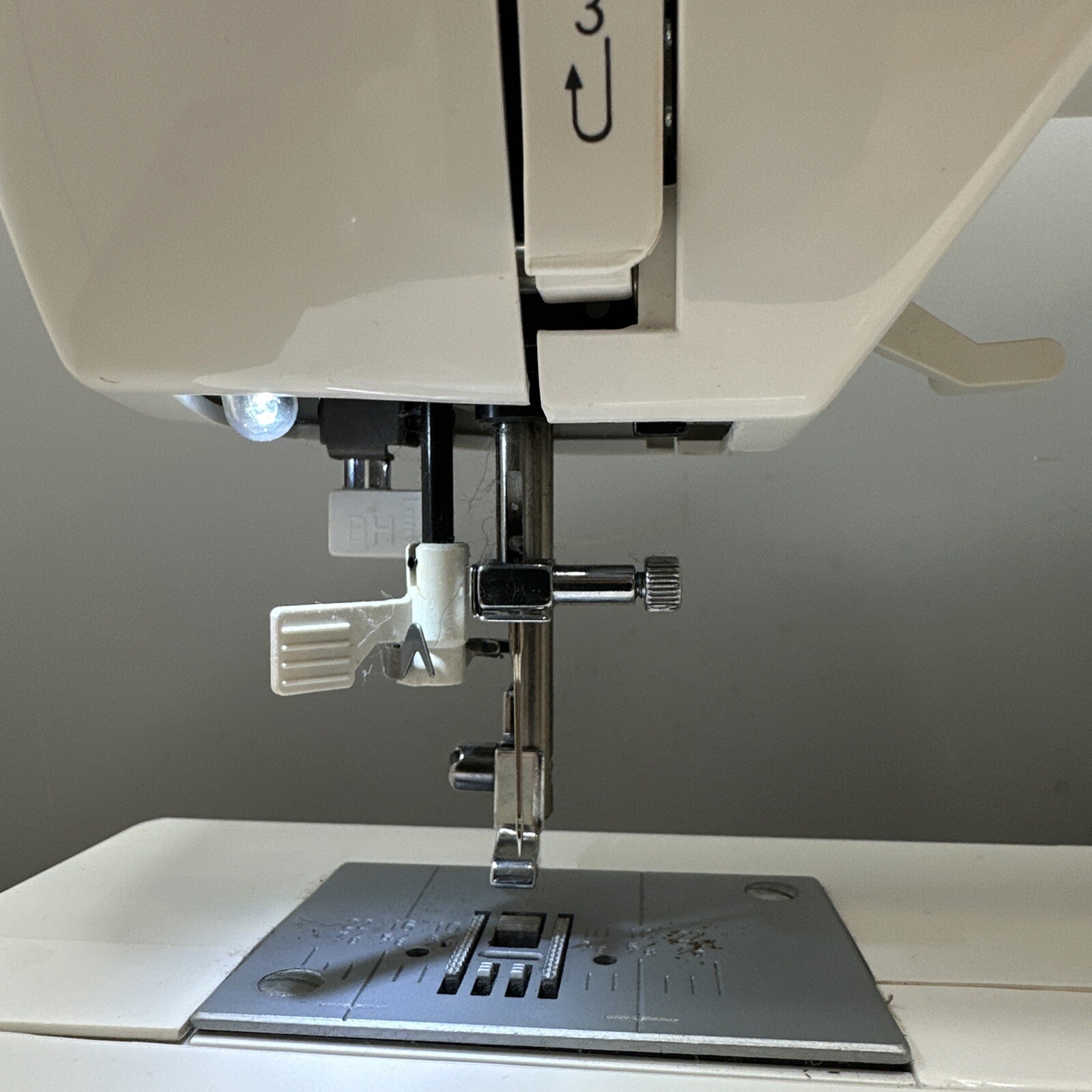 Singer 6180 Brilliance Computerized Electronic Sewing Machine Only eBay