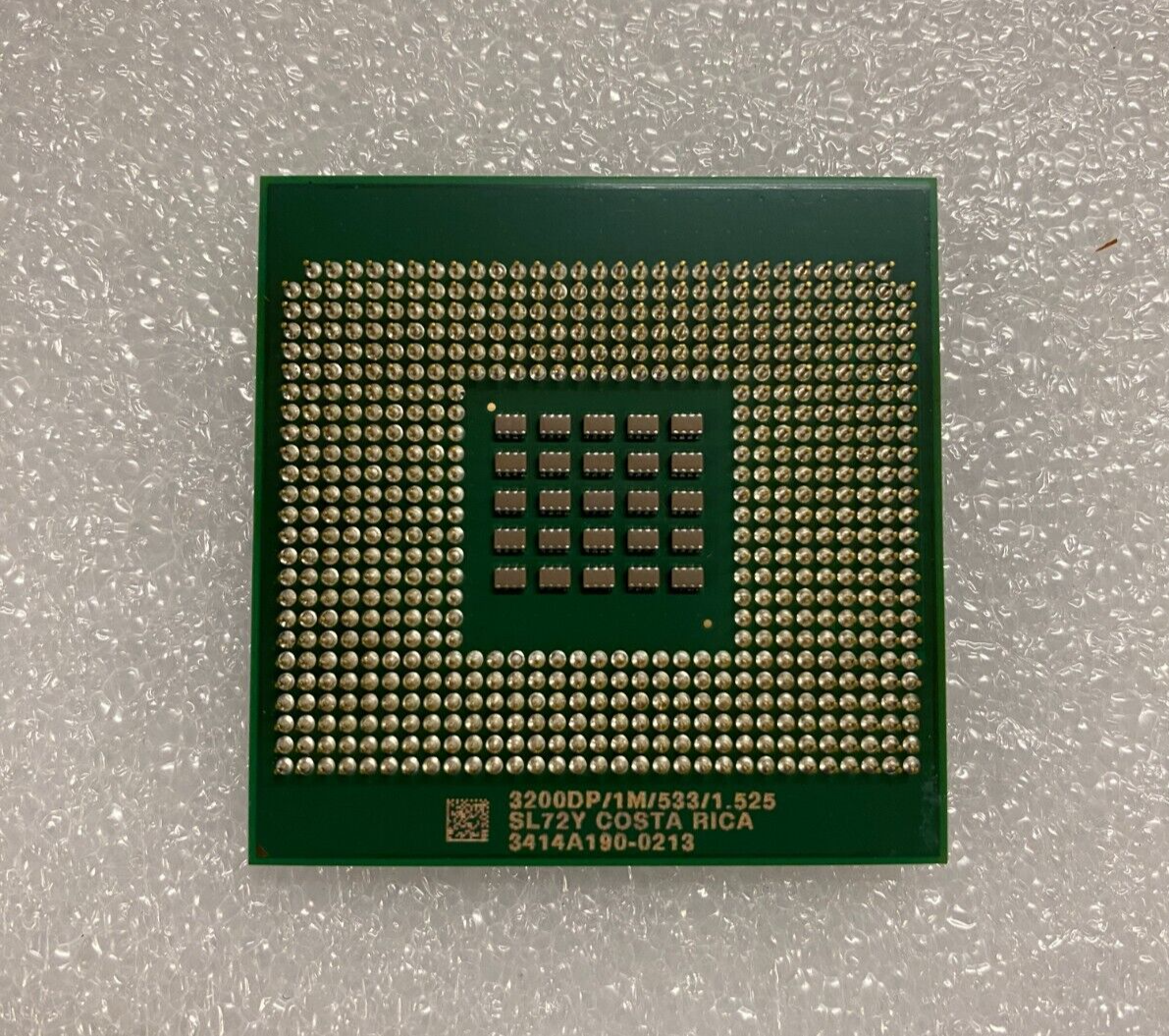 VINTAGE & NEW INTEL XEON 3200DP/1M/533/1.525 604 PIN CPU