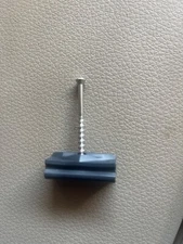 Zuri Decking Hidden Fasteners Spacer Installation Clip 3/32 bucket 