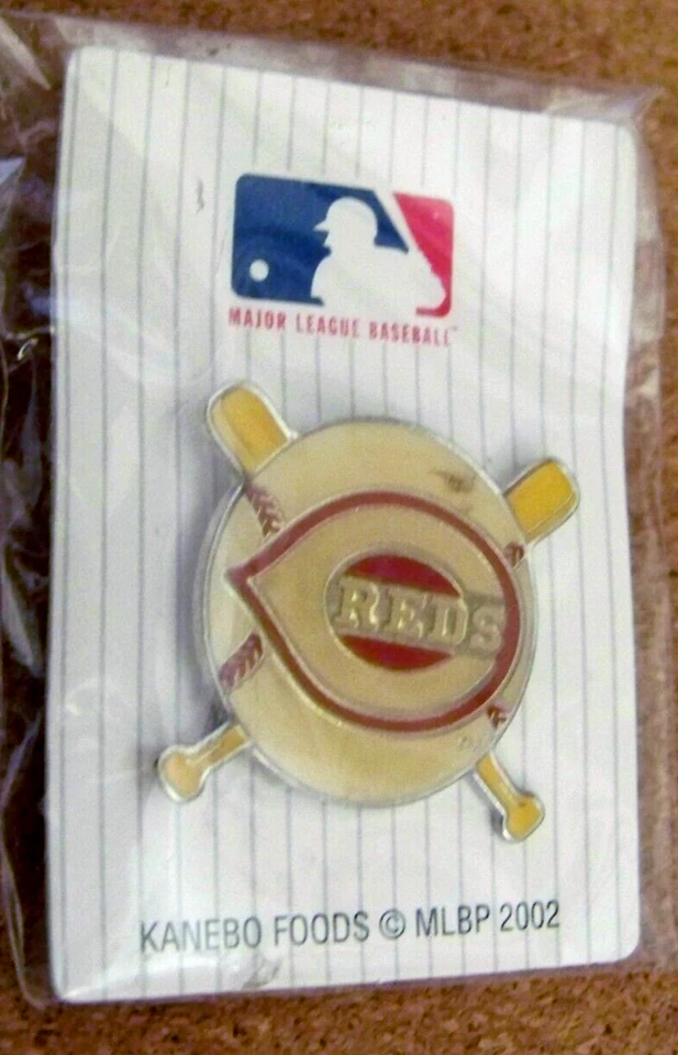 Cincinnati Reds 2002 Kanebo Foods Japanese lapel pin issued in Japan MLB - Image 3 of 4