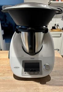 Thermomix TM 5 inklusive Zubehör und mit 2. Mixtopf und Cook-Key in Top-Zustand