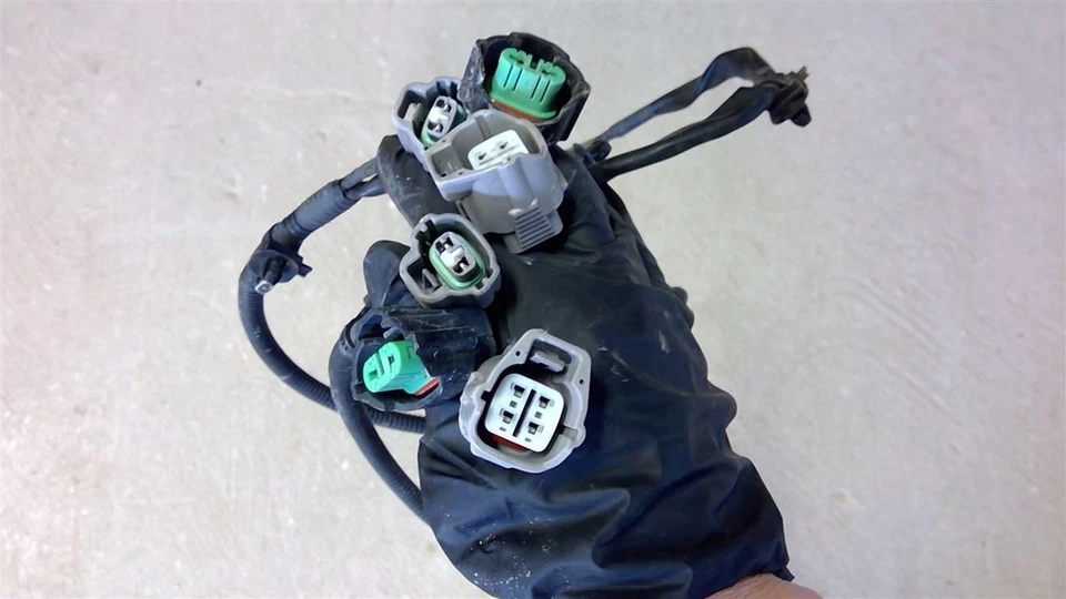 11 faros antiniebla 2011 Suzuki Kizashi arnés cableado 110739 Foto 2 de 4