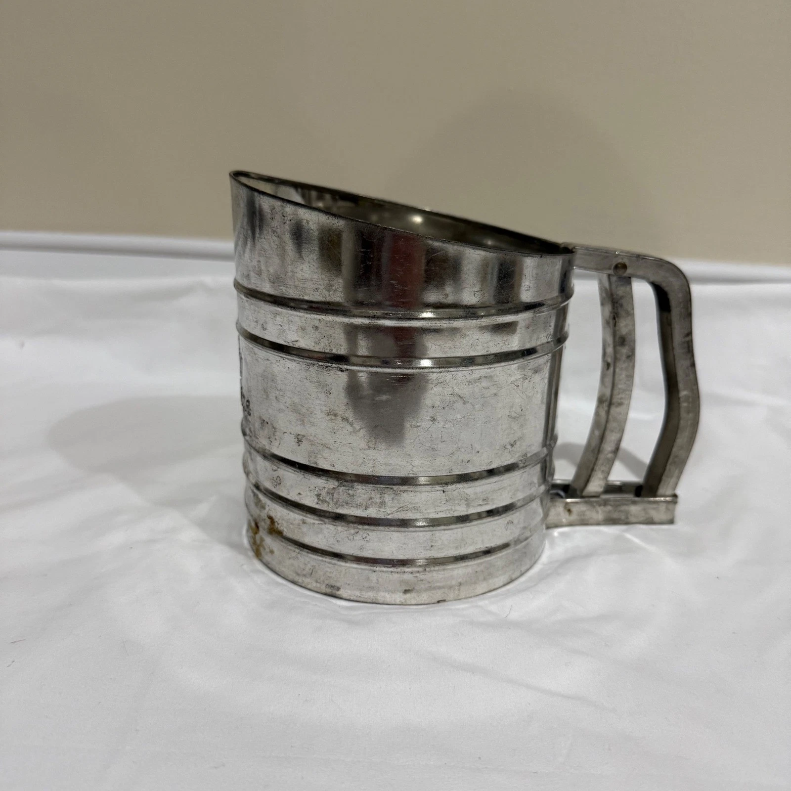 Foley Sift-Chine Flour Sifter Vintage Kitchen Baking Tool Farmhouse Decor