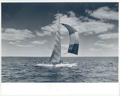 Ocean Sailboat Watercraft Mast Sailing Scene Historic Vintage Press Photo 8x10
