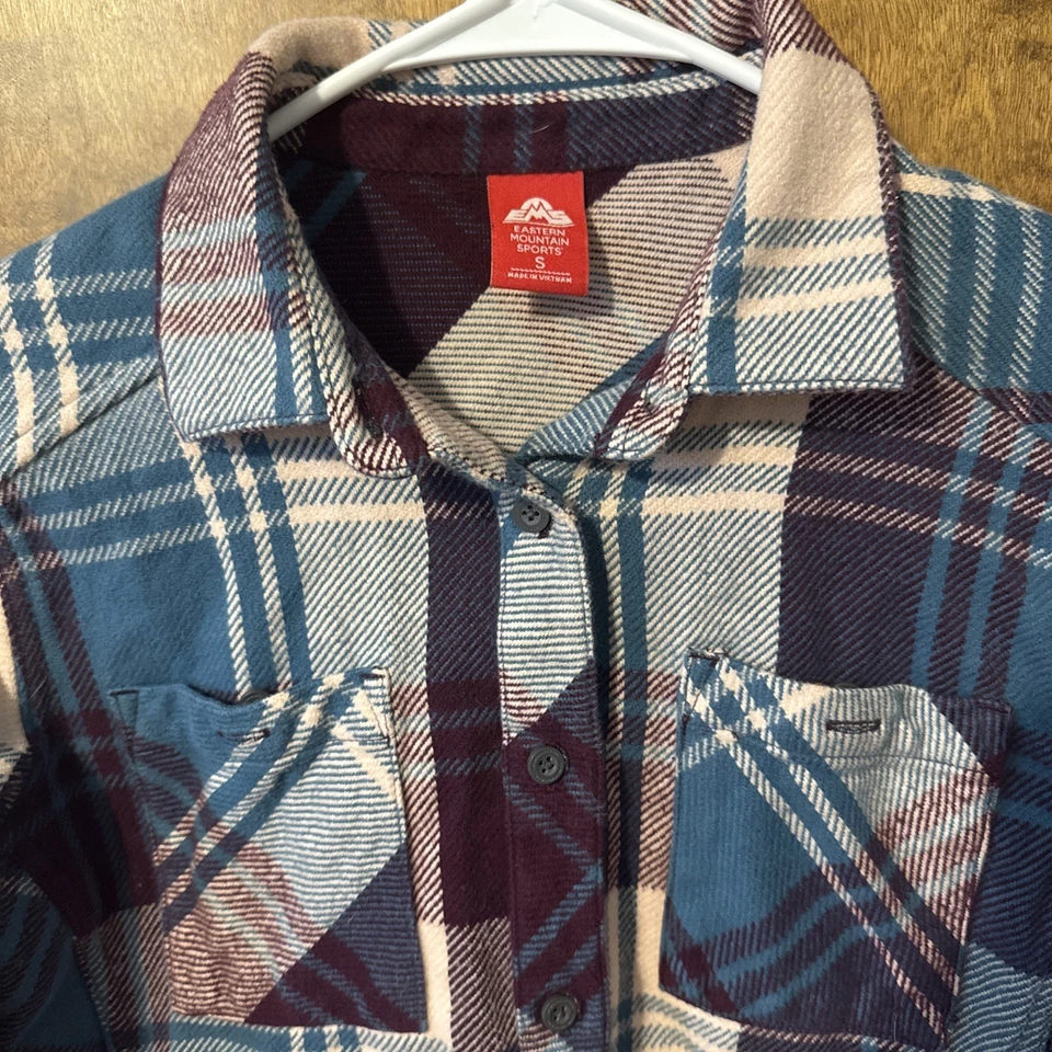 Franela con botones de manga larga a cuadros Eastern Mountain Sports para hombre talla pequeña Foto 4 de 4