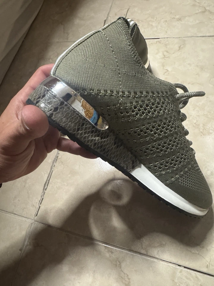 Urban Sports by J/Slide Women's Shoes Size 7M Olive Green Lightweight And New - Image 4 of 4