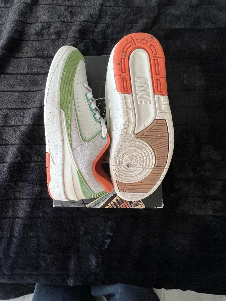 W Air Jordan 2 Zapatillas Retro Bajo Titan Verde/Blanco/Crema/Naranja Foto 3 de 4