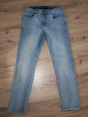 Eight2Nine hellblaue Jeans Slim-Fit Vintage Denim  Gr. 32  Außenbeinlänge 102 cm