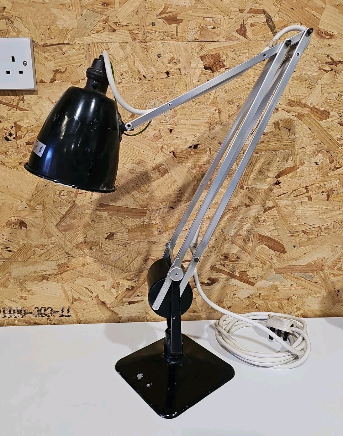 Hadrill and Horstmann Counterpoise Roller Desk Lamp Godalming England — image 4