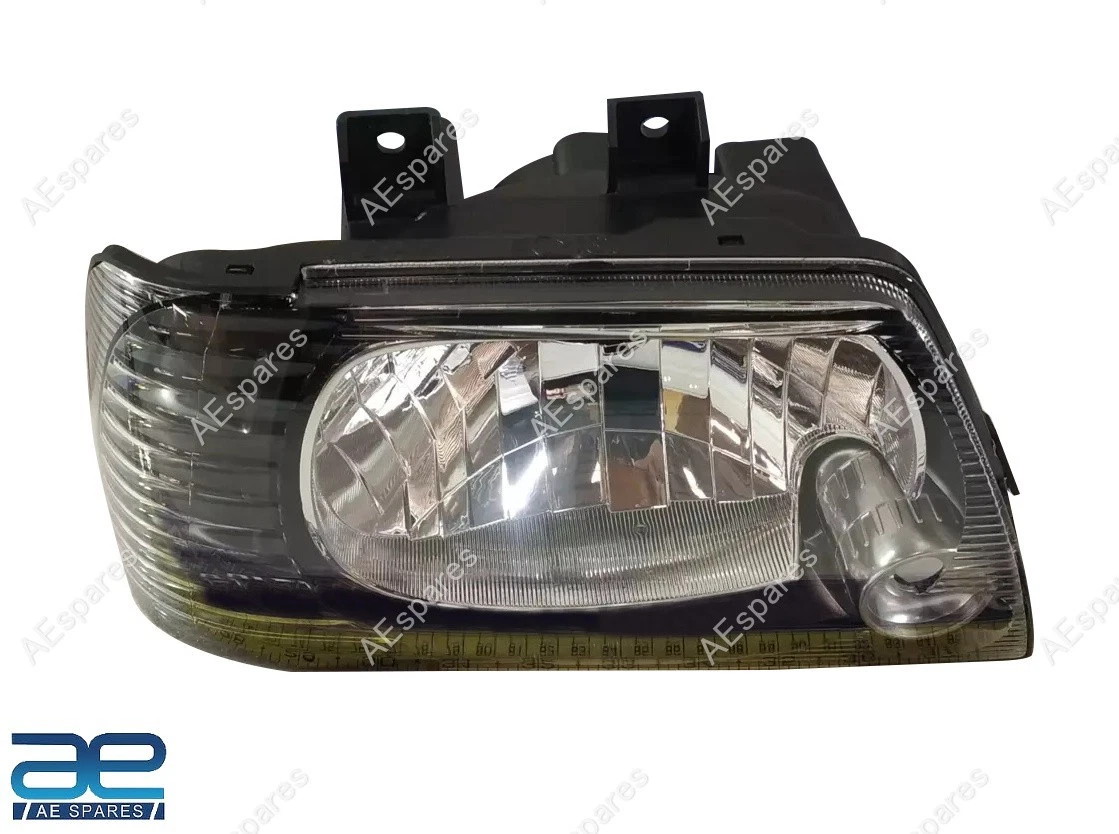 Headlight Head Lamp Assy RH Black Shroud For Suzuki 800 2005-2014 35121M51B10