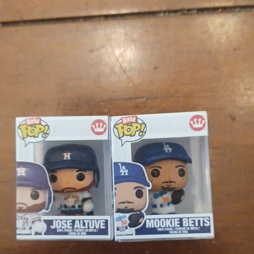 2026 Topps Series 2 Jose Altuve Base (RAW)
