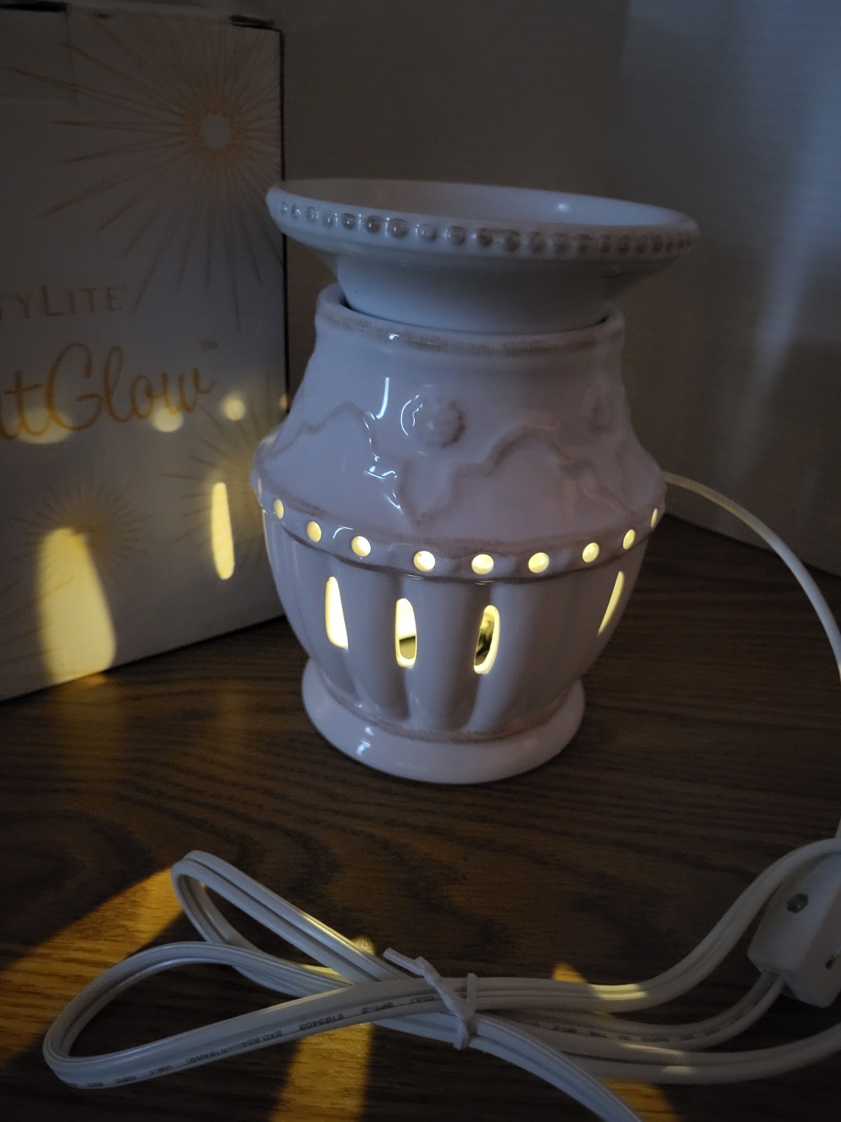 Partylite Electric Warmer P90603 Villa Bianca Excellent Cond