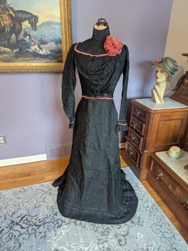 Antique Victorian Edwardian ca 1890's - 1900 2 Piece Dress Velvet Rose and Trim - Picture 1 of 17