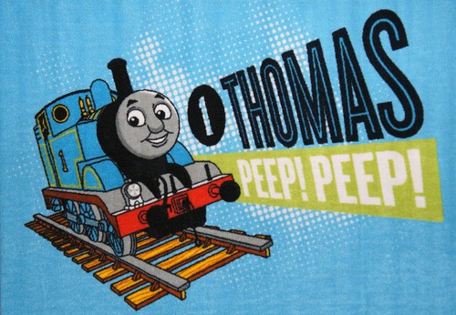 ALFOMBRA DE JUEGO DIVERTIDA PARA NIÑOS THOMAS THE TANK ENGINE 100x150cm ANTIDESLIZANTE Y LAVABLE **NUEVA** - Imagen 2 de 4