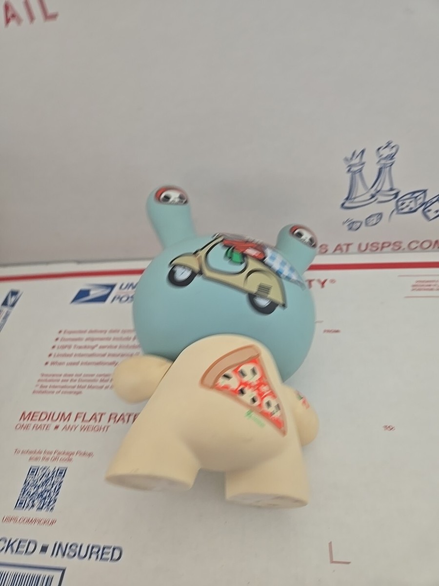 2008 Kidrobot Tokidoki 8” I Love Pizza Dunny Limited Edition