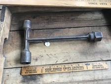 Antique T Wrench , Three Sided, Hit Or Miss : Tractor : Locomotive